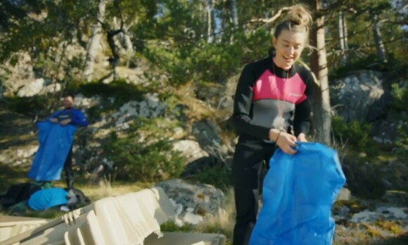 GLIPP: Lise Karlsnes ankom øya en stund etter Bratberg. Hun klarte å ta med seg feil nøkkel, som gjorde at Bratberg i en stund lette forgjeves. Foto: TV 2 GLIPP: Lise Karlsnes ankom øya en stund etter Bratberg. Hun klarte å ta med seg feil nøkkel, som gjorde at Bratberg i en stund lette forgjeves. Foto: TV 2